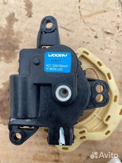 Моторчик заслонки печки Kia Ceed 2 JD