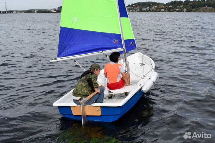 Лодка из пластика Виза Комби - 395