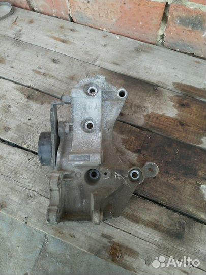 Крепление генератора LADA largus 8кл