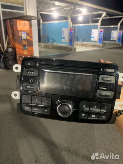 Штатная магнитола renault logan 2