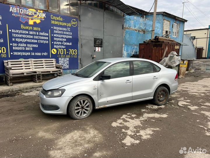 Упор капота Volkswagen Polo седан 2013