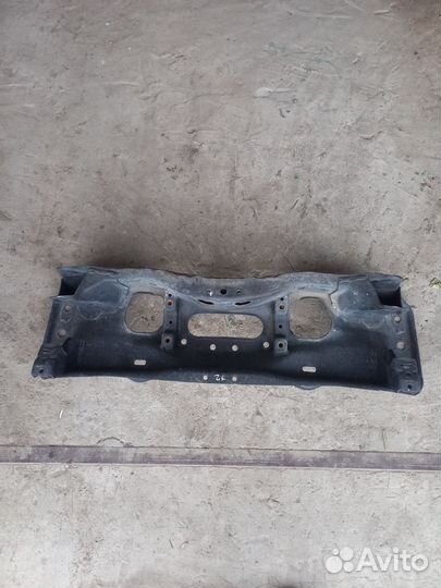 Подрамник передний поперечный