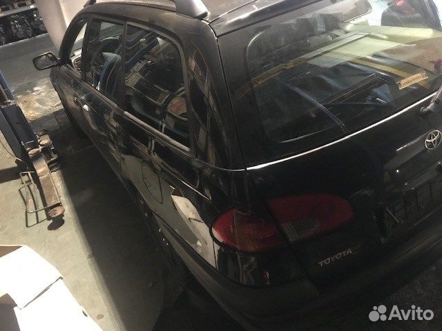 Разбор на запчасти Toyota Avensis 1