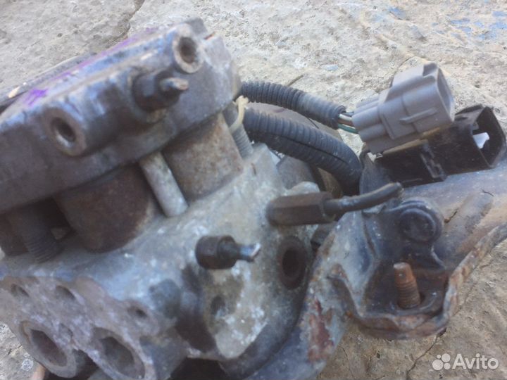 Блок абс Toyota carina e