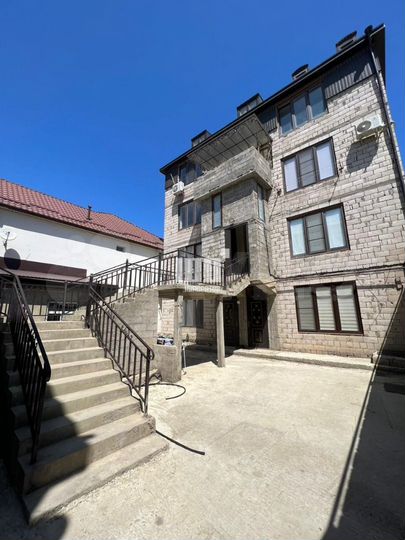 2-к. квартира, 75 м², 1/4 эт.