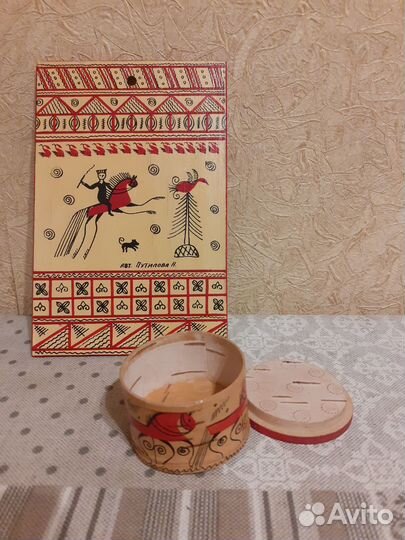 Мезенская роспись. Дощечка и шкатулка