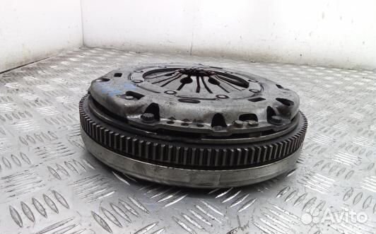 Маховик демпферный дизельный volkswagen touran (1T