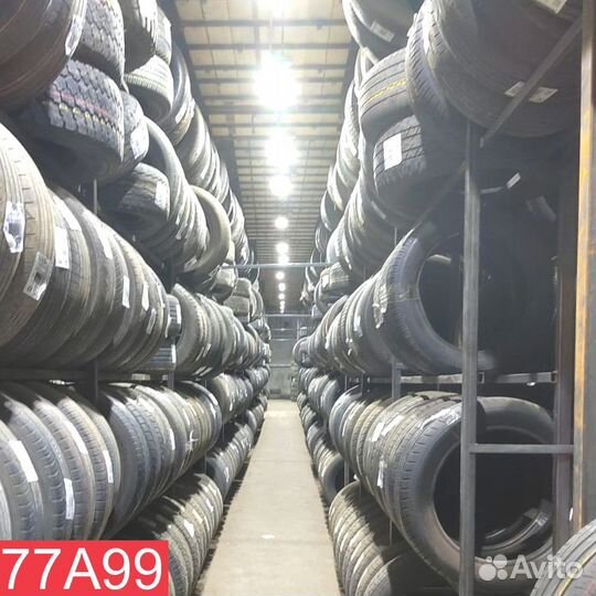 Goodyear UltraGrip 8 215/60 R16 H