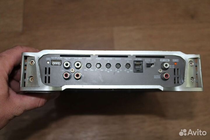 Усилитель Hertz EP 1D