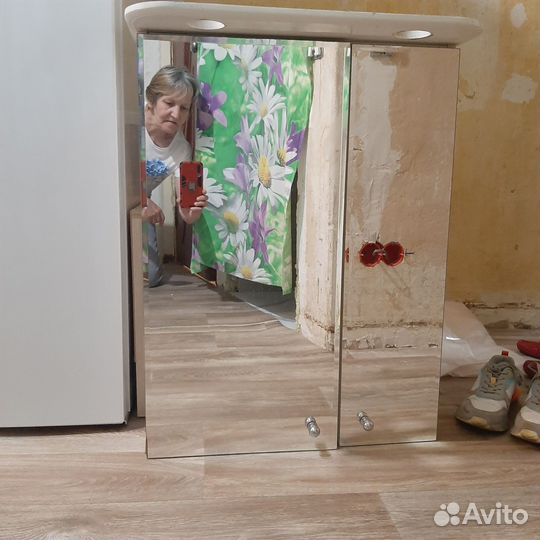 Шкаф для ванной,с зеркалами,без спотов
