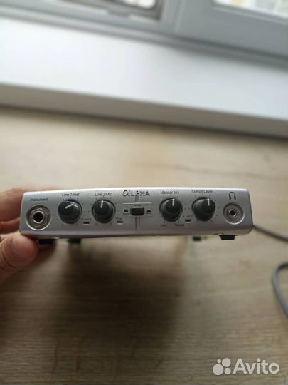 Внешняя звуковая карта Lexicon Alpha