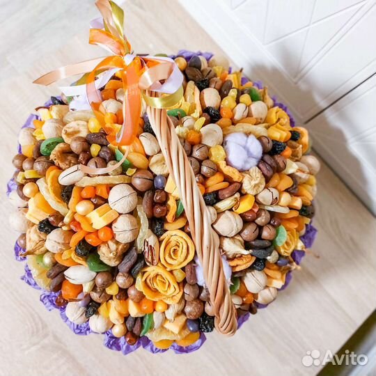 Корзина, ящик орехи и сухофрукты подарок от класса