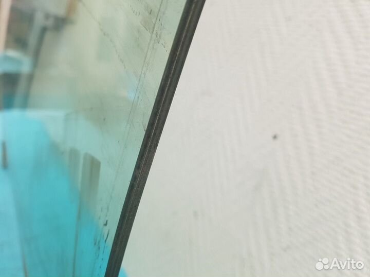 Стекло двери заднее левое Infiniti M Y51