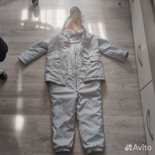 Демисезонный костюм для девочки 110