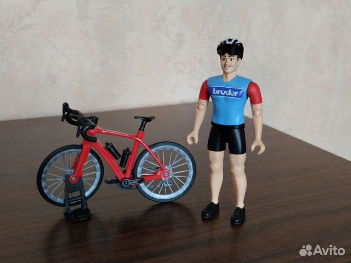 Фигурка bruder велосипедист