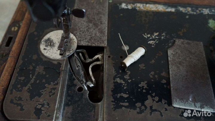 Швейная машина Singer