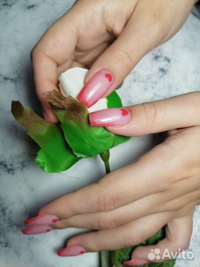 Маникюр, педикюр, наращивание ногтей