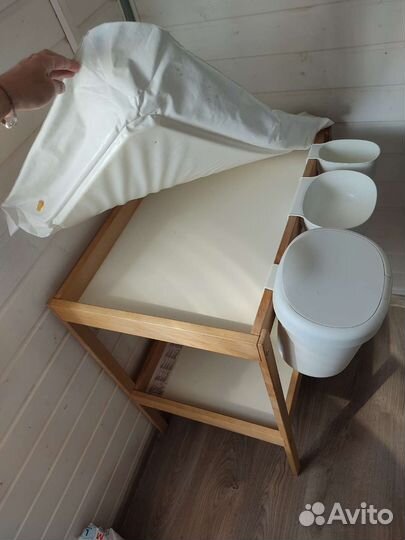 Продам пеленальный столик IKEA