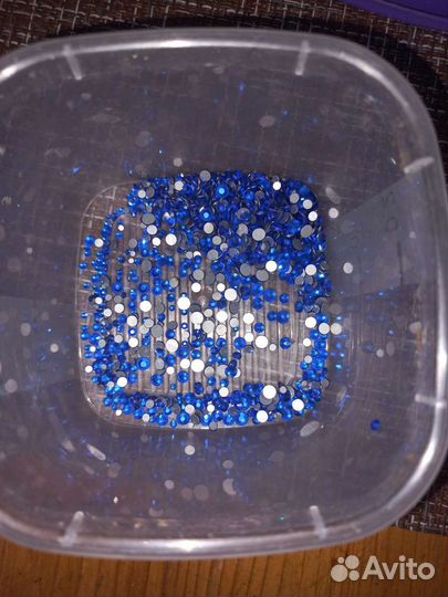 Стразы. Наклейки для ногтей