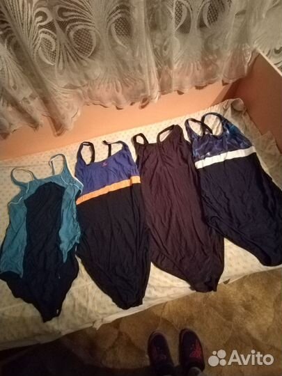 Купальник женский б/у и шапочки