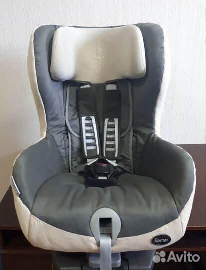 Автокресло детское Romer с isofix 9-18