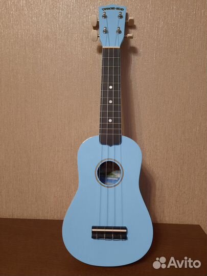 Гитара укулеле новая