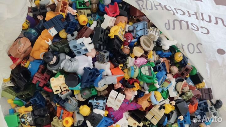 Лего, карточки, киндеры, игрушки