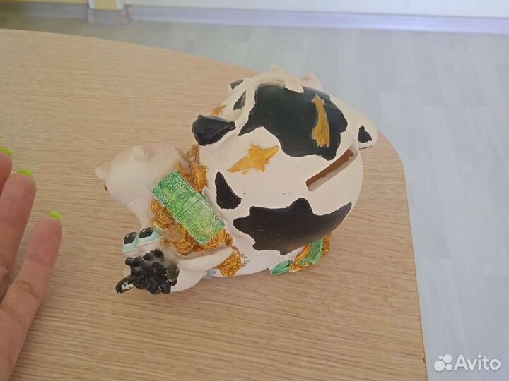 Копилка для денег / Статуэтка