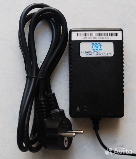 Блок питания для видеокамер 12В. 3.3А