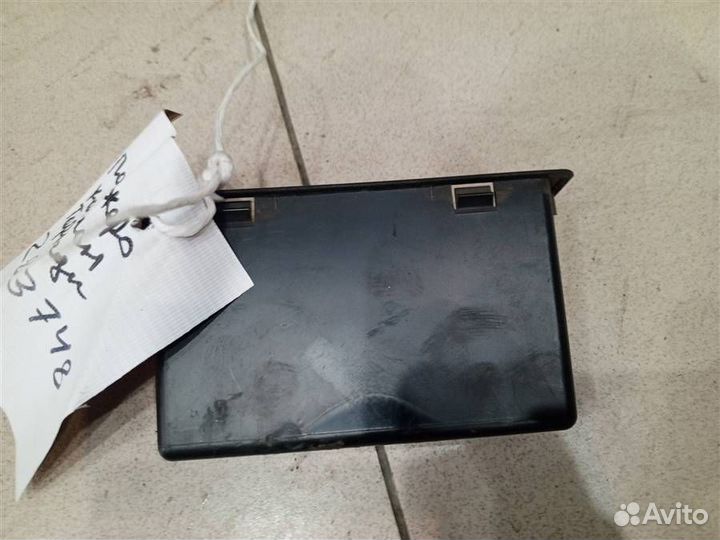 Ящик передней консоли Mitsubishi Pajero iO 1998-2