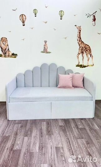 Детская кровать диван в ткани Тедди