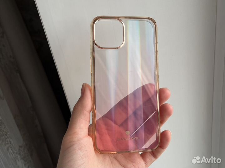 Чехлы для iPhone 13