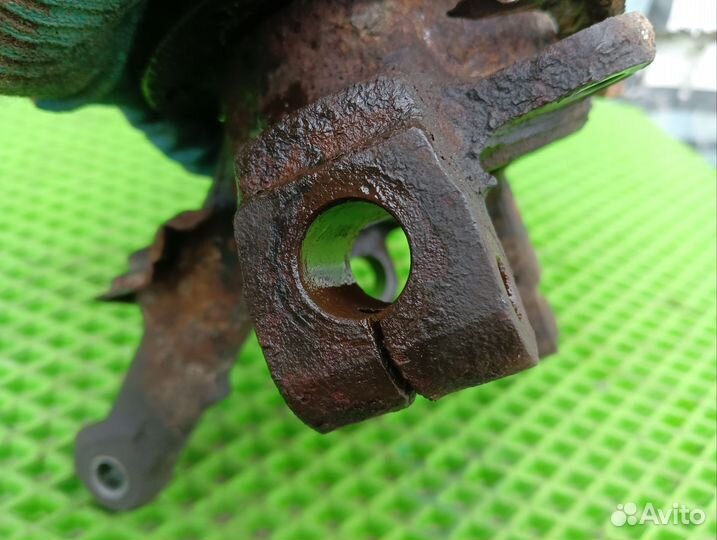 Ступица передняя правая Fiat Brava1