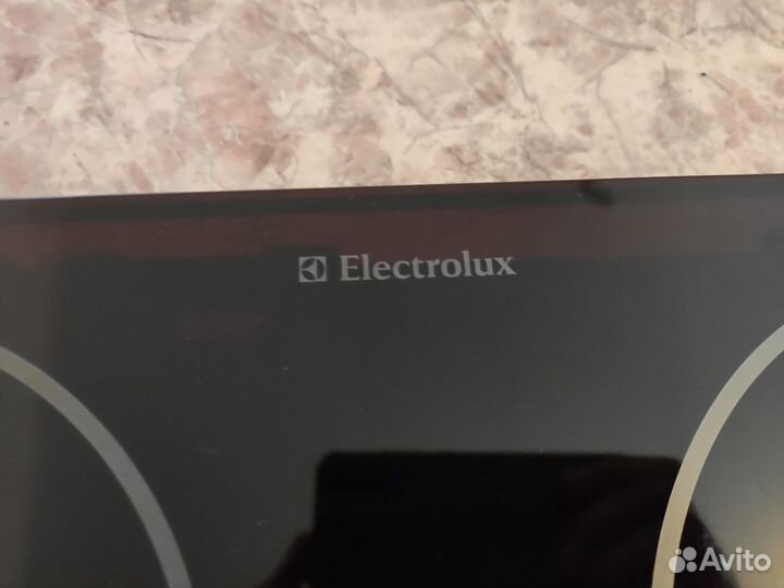 Индукционная варочная панель electrolux