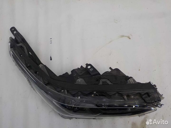 Фара toyota fortuner