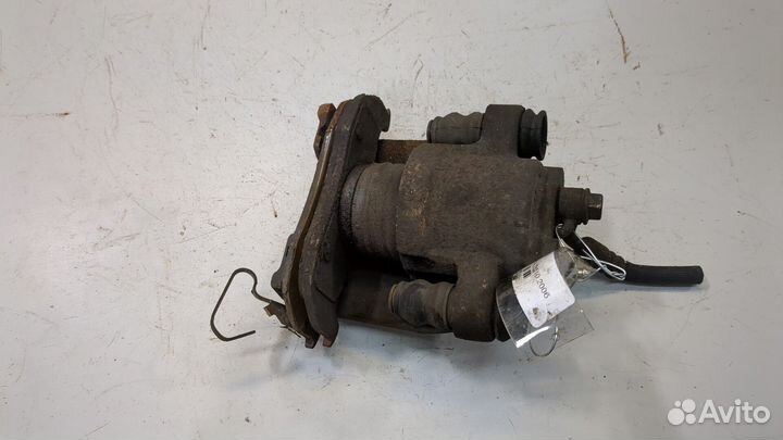 Суппорт правый задний Infiniti QX56