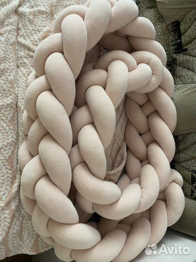 Бортик коса в кроватку