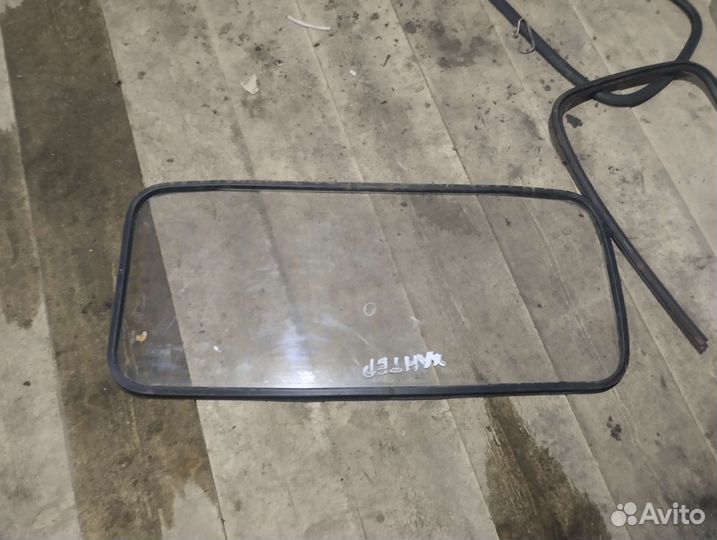 Заднее стекло двери багажника на УАЗ Хантер
