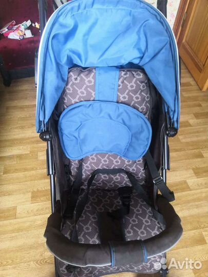 Прогулочная коляска трость