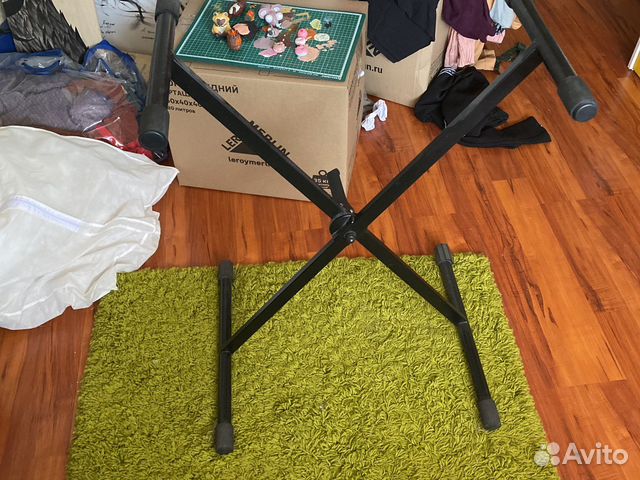 Подставка под синтезатор