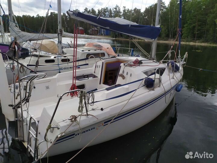 Парусная яхта Maxus 22