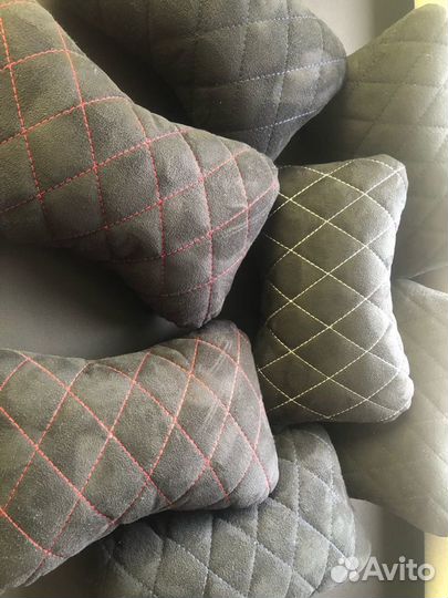 Автомобильная подушка на подголовник