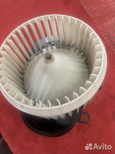 Вентилятор печки VAG 7P0 820 021 F