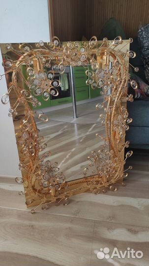 Зеркало настенное с подсветкой