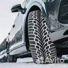 Nokian Tyres WR SUV 4 295/40 R21