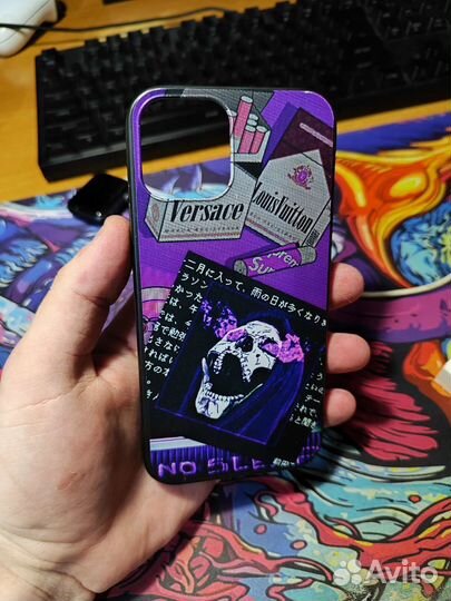 Чехлы на iPhone 12