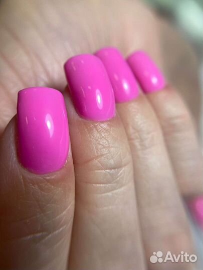 Мастер маникюра и наращивания метро 