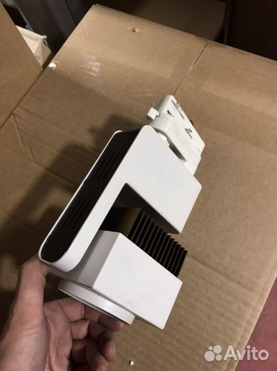 Трековые светильники неработающие