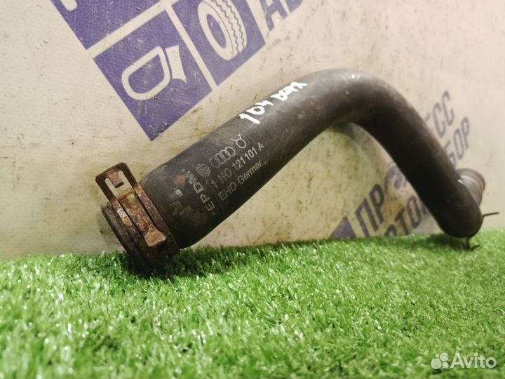Патрубок радиатора печки Volkswagen Golf 3 хэтчбек