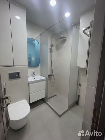 Стеклянная перегородка для душа